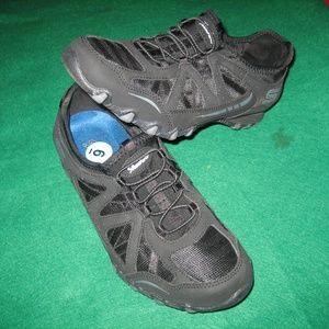 Skechers shoes 6 black